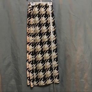 Skirt with built in spans!